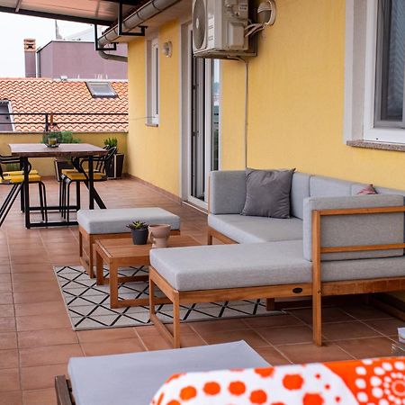 Jacqueline Apartment Pula Exterior photo